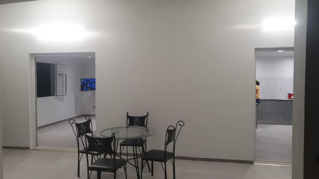 Villa Les Mahoganys Riviere-Salee Екстериор снимка
