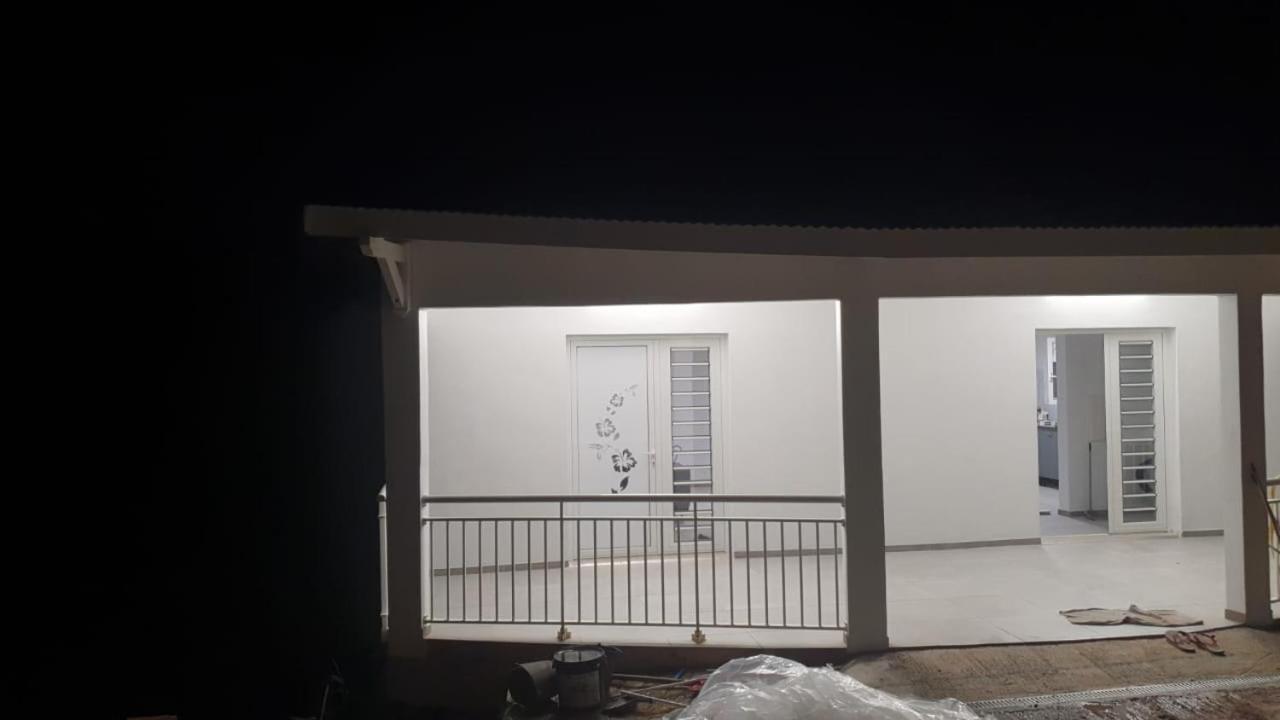 Villa Les Mahoganys Riviere-Salee Екстериор снимка